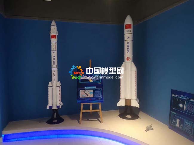 中國(guó)航天空間站核心艙模型，衛(wèi)星火箭模型